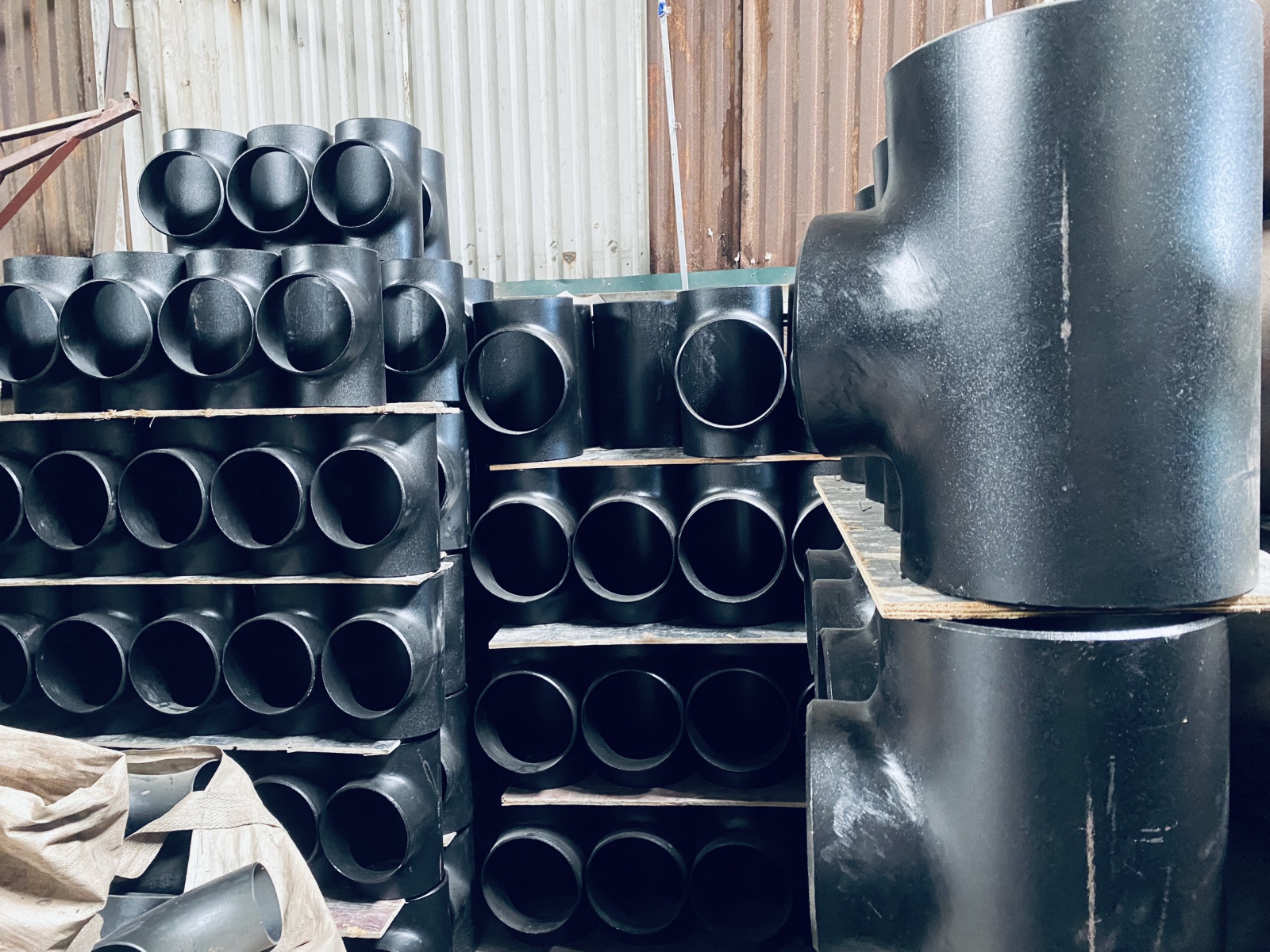 Phụ Kiện Ống Thép Hàn